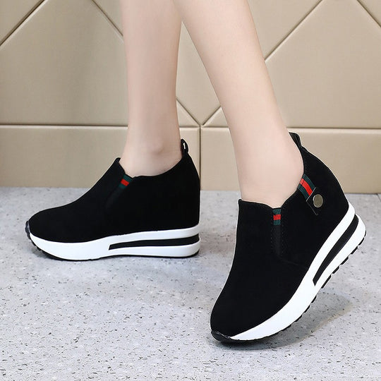 Damen nan Slip-On Keil-Stiefelette mit verstecktem Plateau und rutschfester Profilsohle R&B