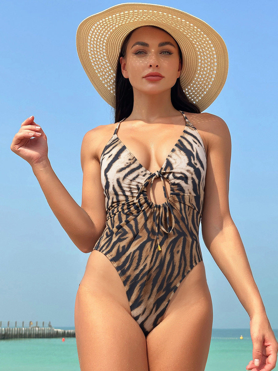 Damen Einteiliger Badeanzug mit modischem Cut-Out R&B