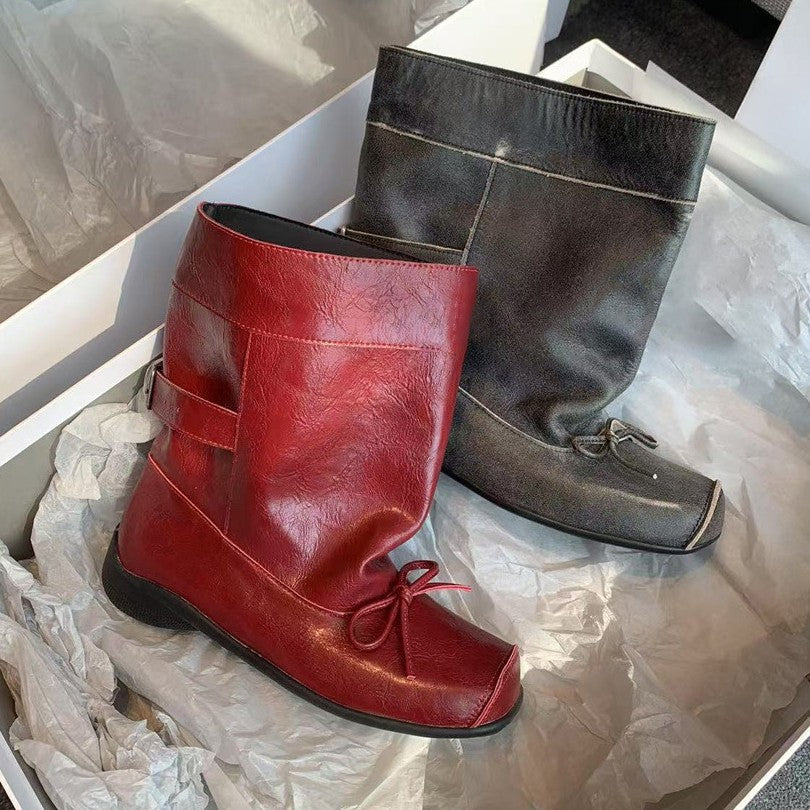 Damen modische Stiefeletten mit einzigartigem Schnitt und praktischem Riemen