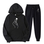 Damen Jogginganzug mit kreativem Herzmotiv und bequemer Passform