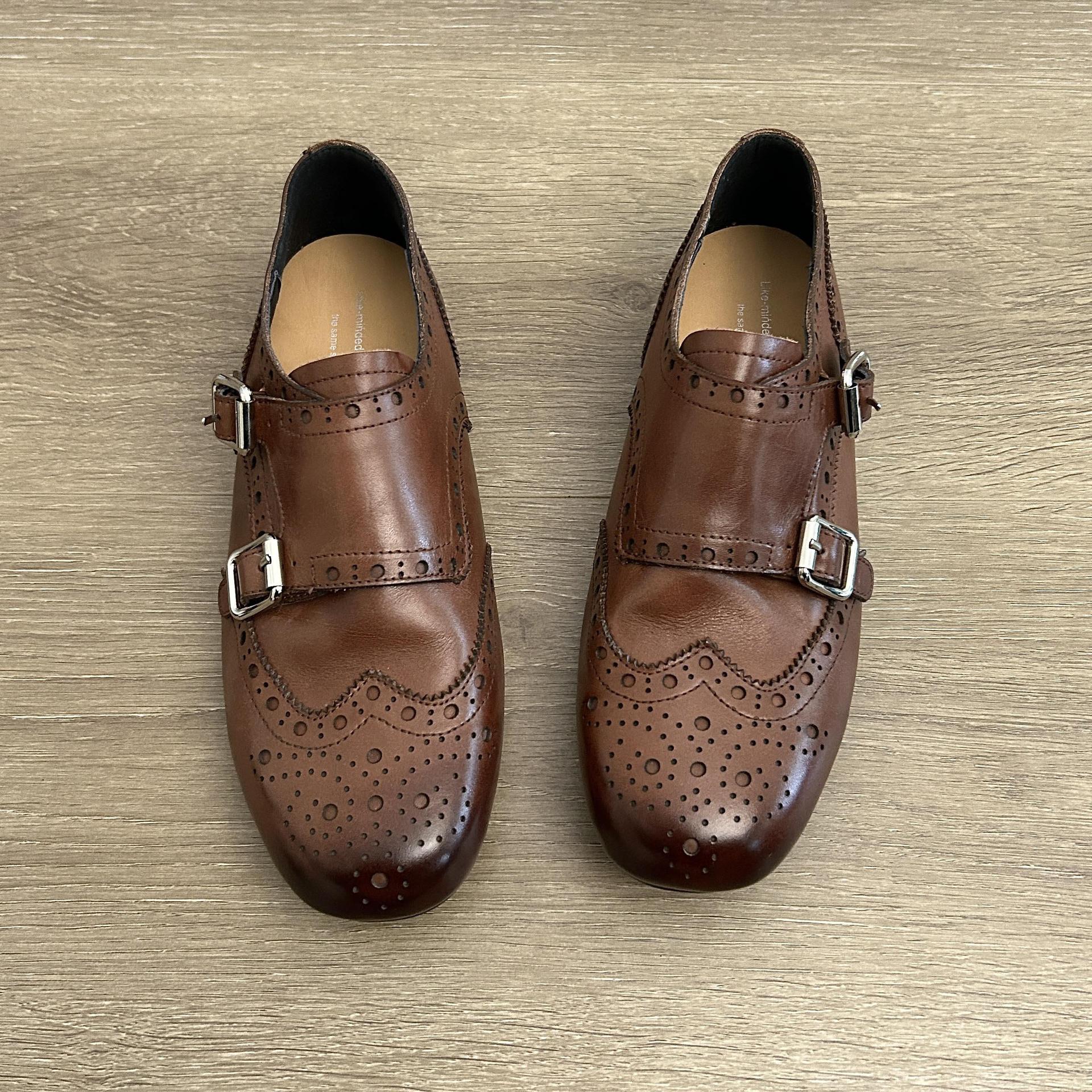 Damen elegante Schnürschuhe mit dekorativem Schnallenverschluss R&B