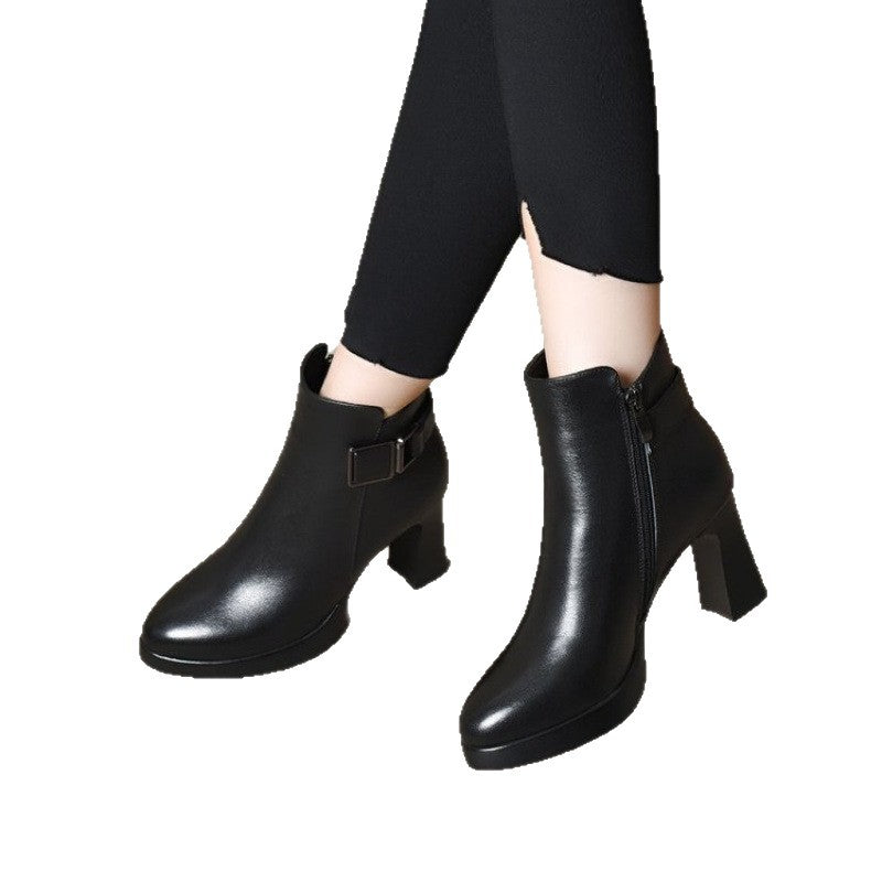 Damen Elegante Stiefeletten mit Blockabsatz und verstellbarem Riemen R&B