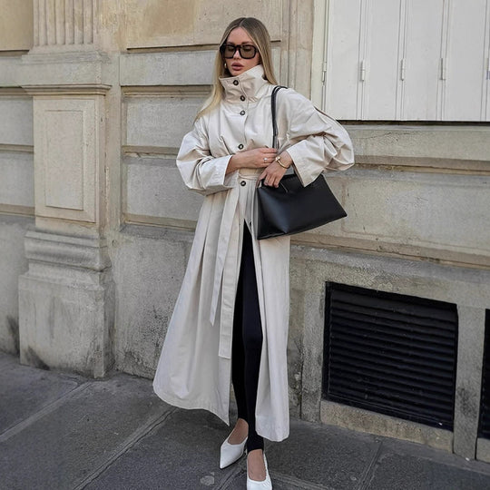 Damen modischer Trenchcoat mit tailliertem Schnitt und praktischen Details R&B