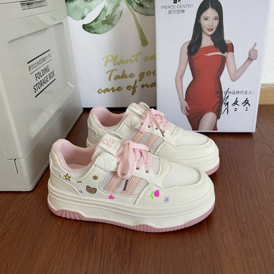 Damen modische Sneakers mit einzigartigen Verzierungen und komfortabler Dämpfung R&B