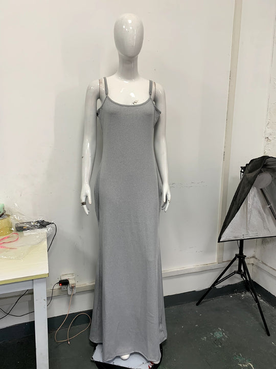 Damen Langes Kleid mit schmalen Spaghettiträgern und figurschmeichelndem Schnitt R&B