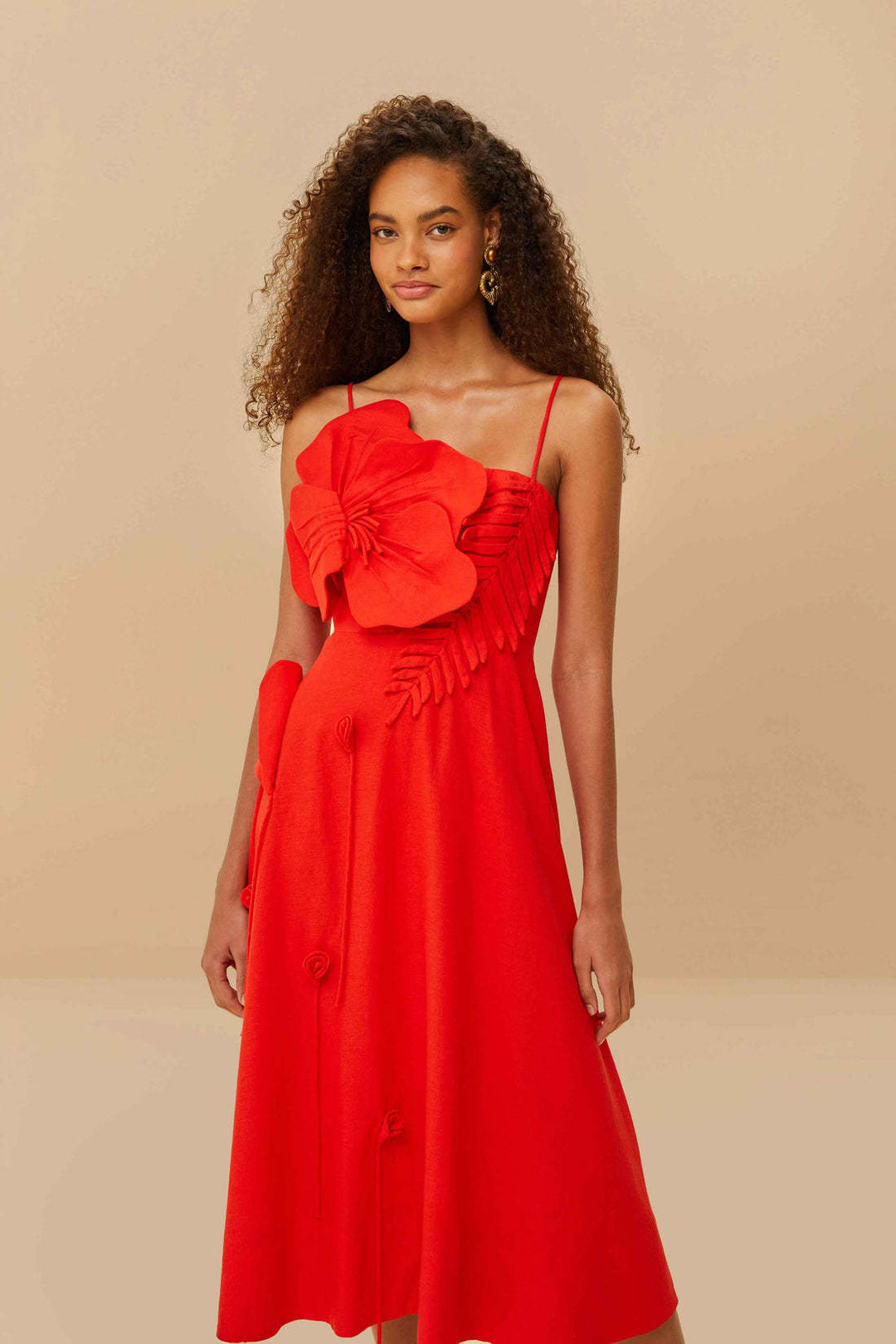Damen Midi-Kleid mit kunstvollen Rüschendetails und verstellbaren Spaghettiträgern R&B