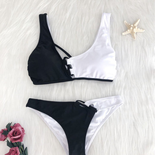 Damen Hochmodernes Bikini-Set mit asymmetrischem Schnitt und Schnürdetails R&B