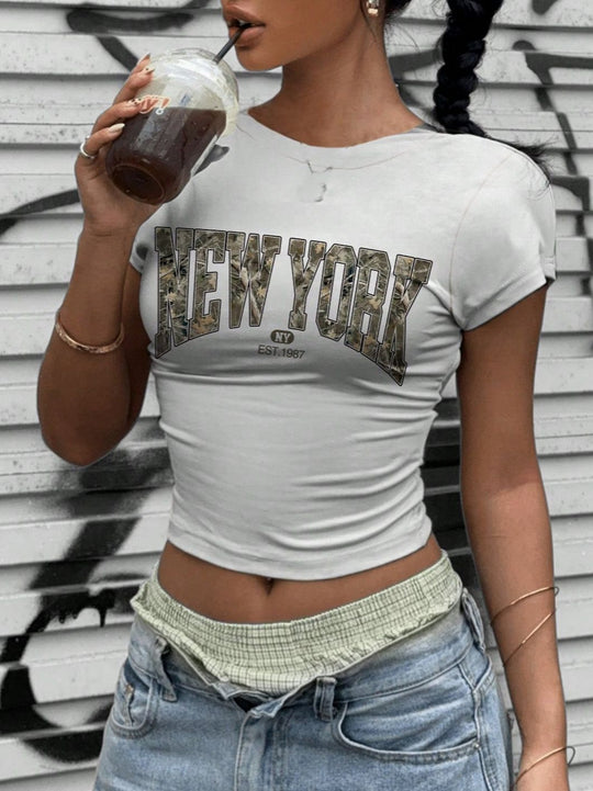 Damen Crop-T-Shirt mit auffälligem New York Grafikdruck R&B