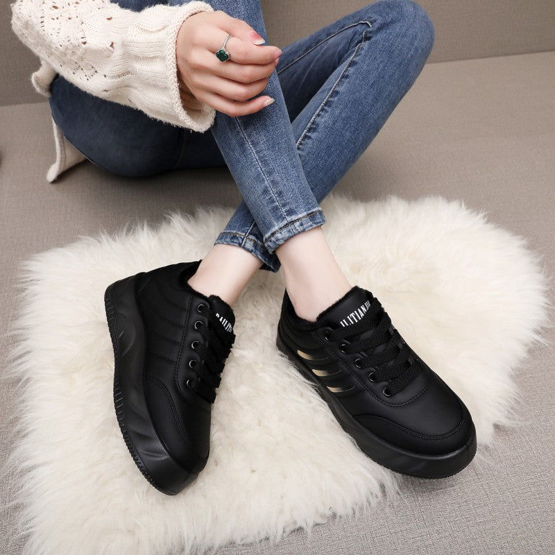 Damen sportliche Sneaker mit rutschfestem Profil und wärmendem Innenfutter
