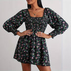 Damen Blumenkleid mit Smock-Details und schwingendem Saum R&B