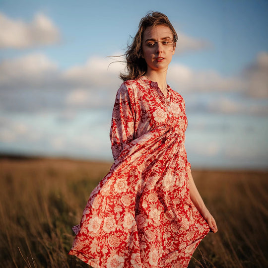 Damen Maxikleid mit floralen Mustern und elegantem Hemdkragen R&B