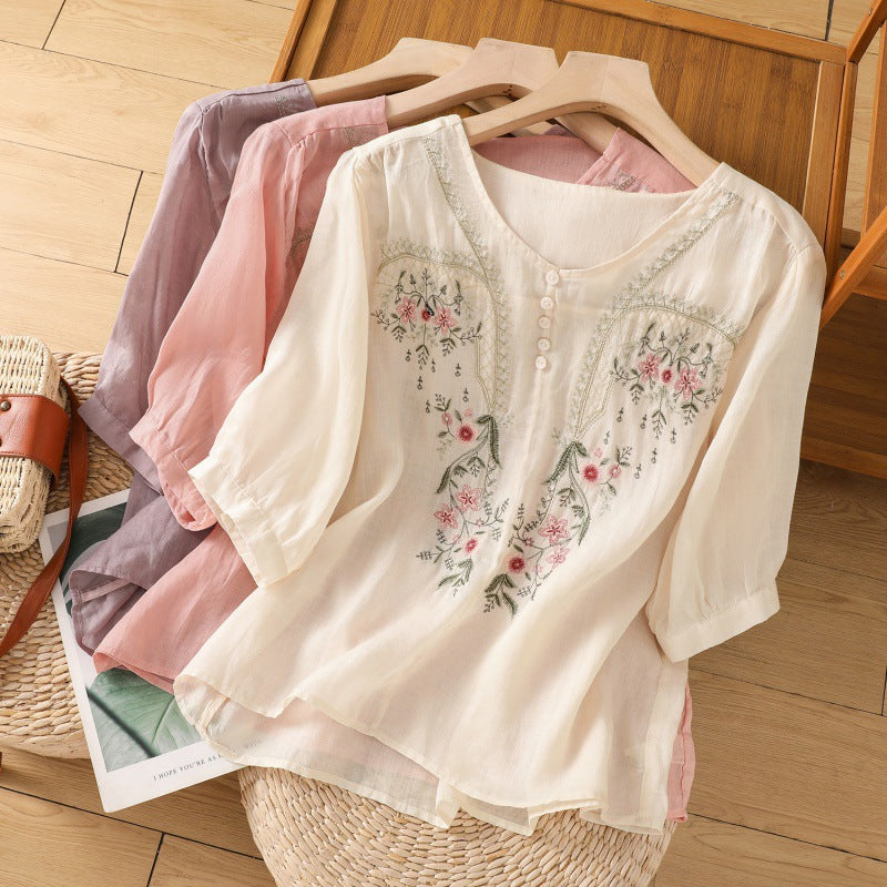 Damen Blusenshirt mit floralem Stickdesign und knöpfbarem Ausschnitt R&B
