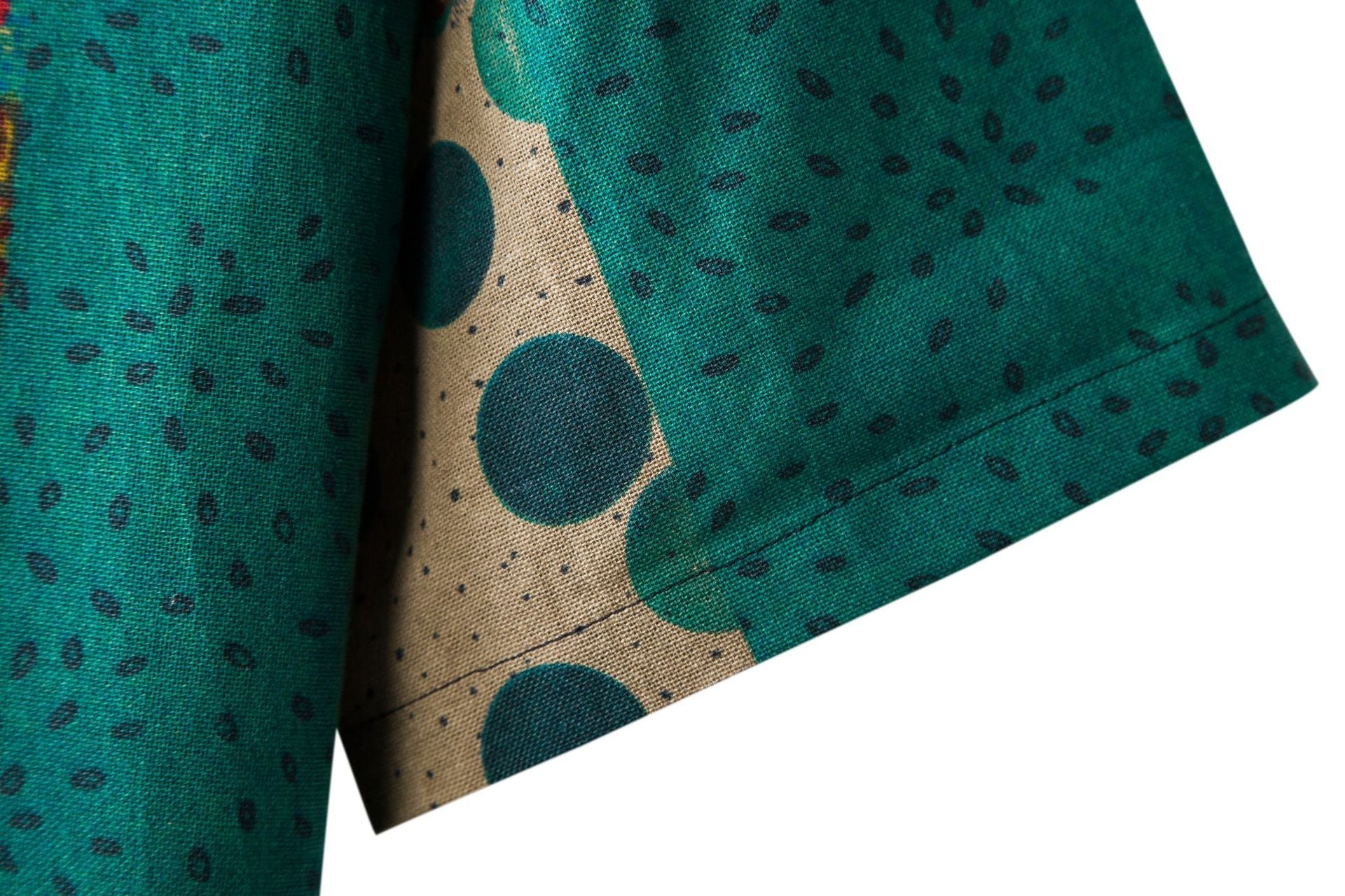 Herren Kurzarmhemd mit einzigartigem Patchwork-Muster und praktischem Knopfverschluss