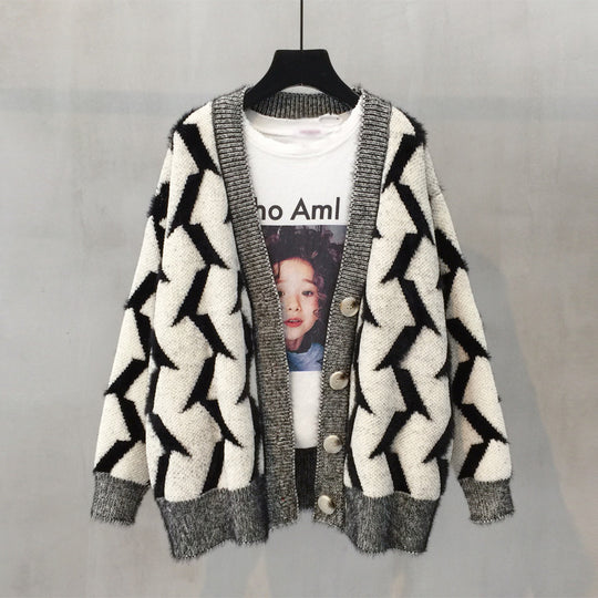 Damen Grobstrick Cardigan mit modernem Zickzackmuster und Knopfdetails R&B