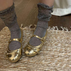 Damen elegante Ballerinas mit schimmerndem Riemchen und dekorativen Pünktchen R&B