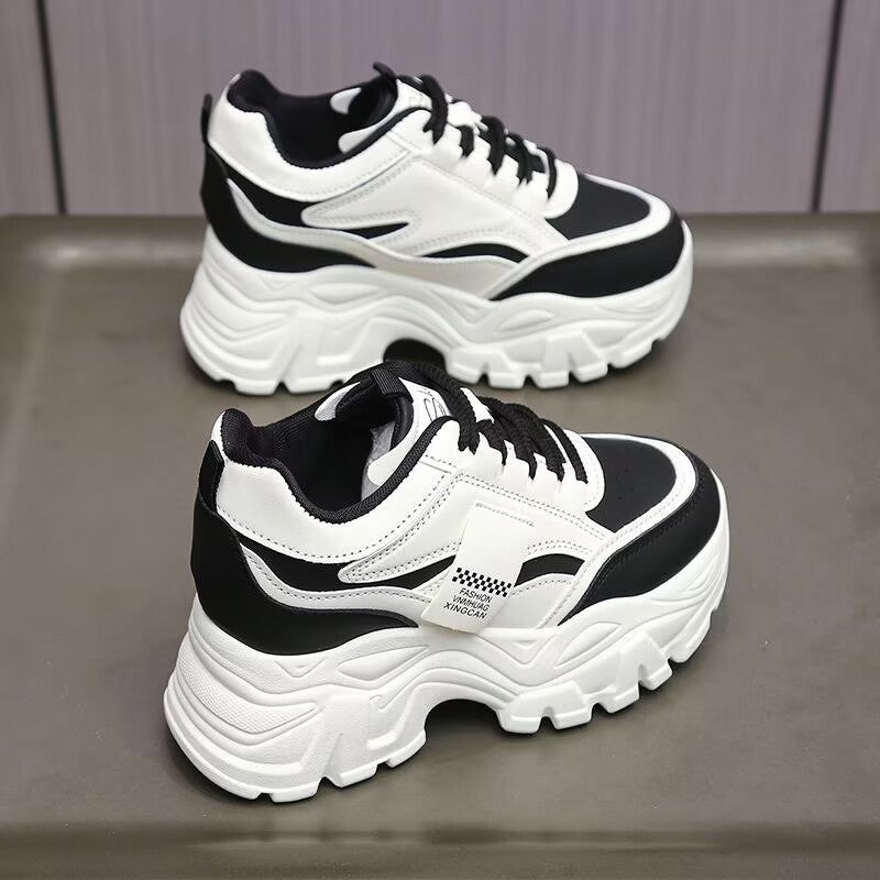 Damen Sportliche Chunky Sneakers mit innovativen Dämpfungselementen und rutschfester Sohle R&B