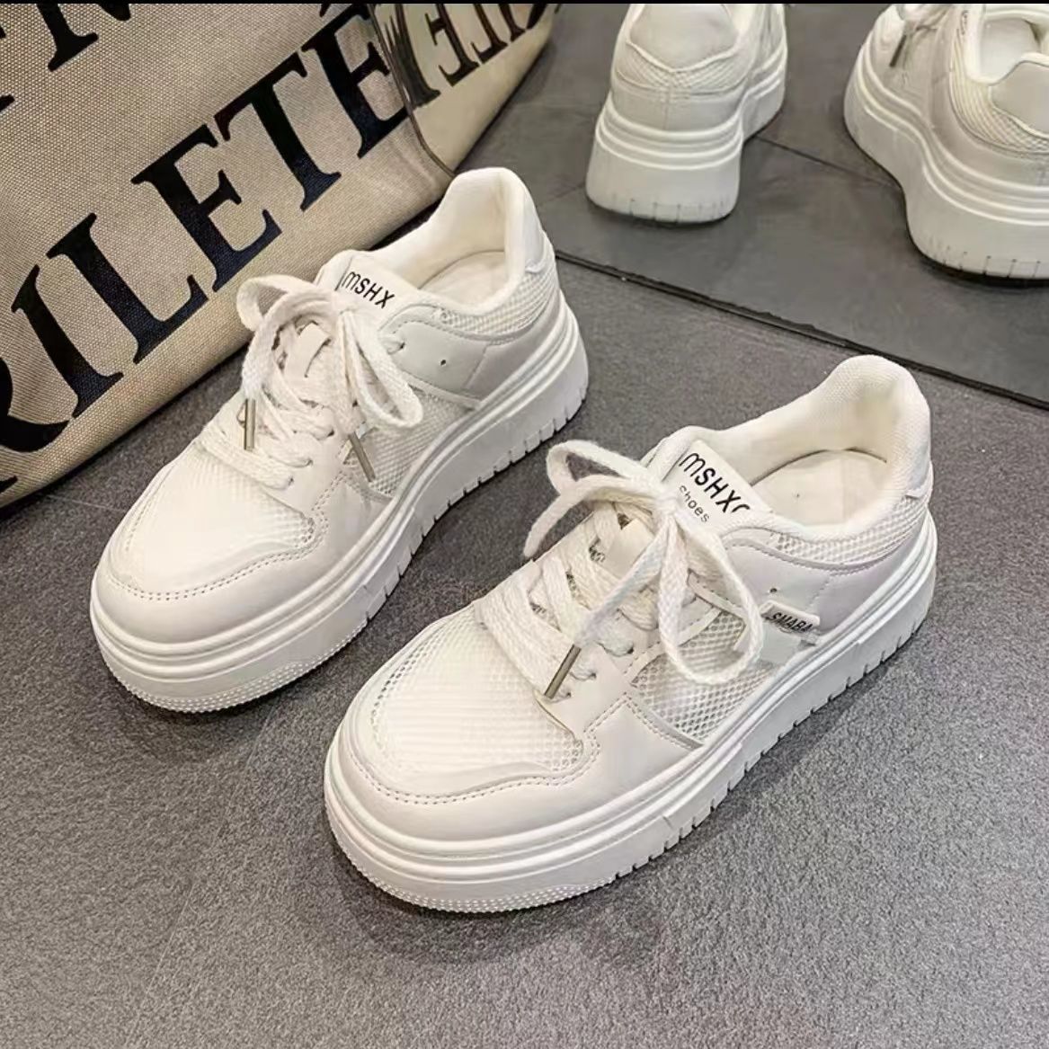 Damen Komfortable und sportliche Sneakers mit atmungsaktiver Mesh-Oberfläche und dämpfender Sohle