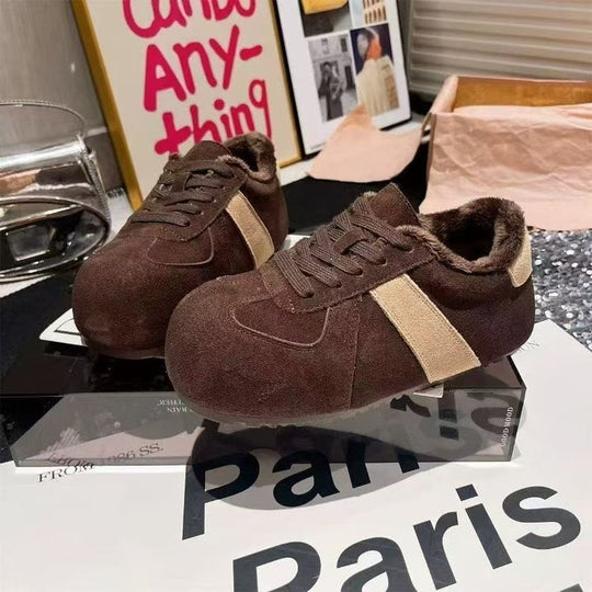 Damengefütterte Sneaker mit weichem Innenfutter und rutschfester Sohle R&B