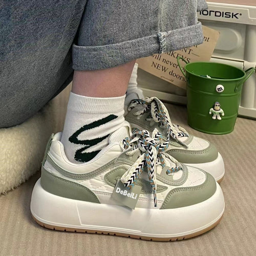 Damen Sportliche Sneaker mit modischem Obermaterial und innovativem Schnürdesign R&B
