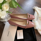 Damen Ballerina-Schuhe mit elegantem Riemendesign und modischen Akzenten