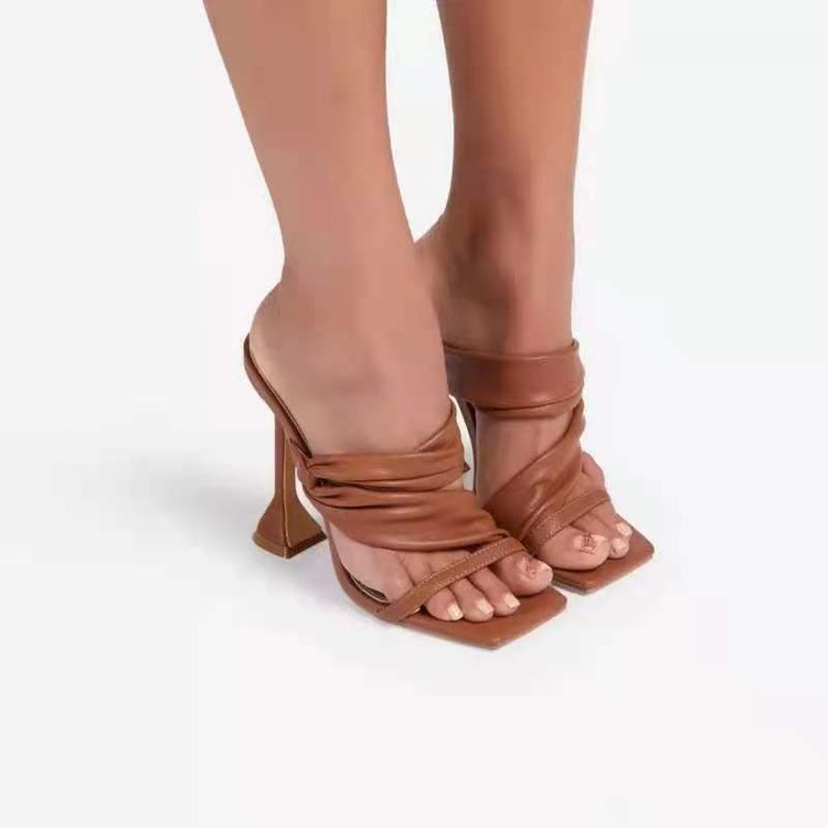 Damen Elegante High Heels mit raffinierter Riemenführung R&B
