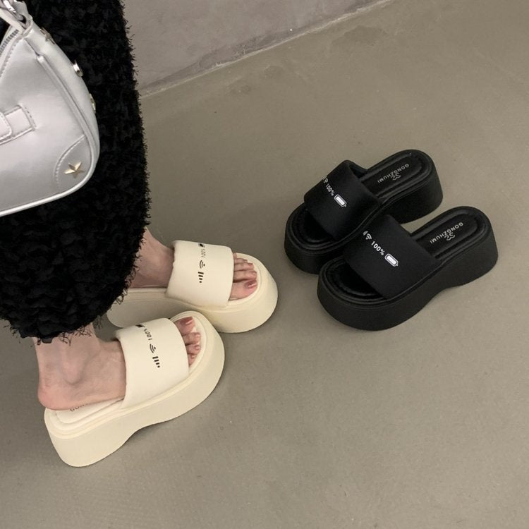 Damen bequeme Platform-Pantoletten mit modischer Riemenverzierung R&B