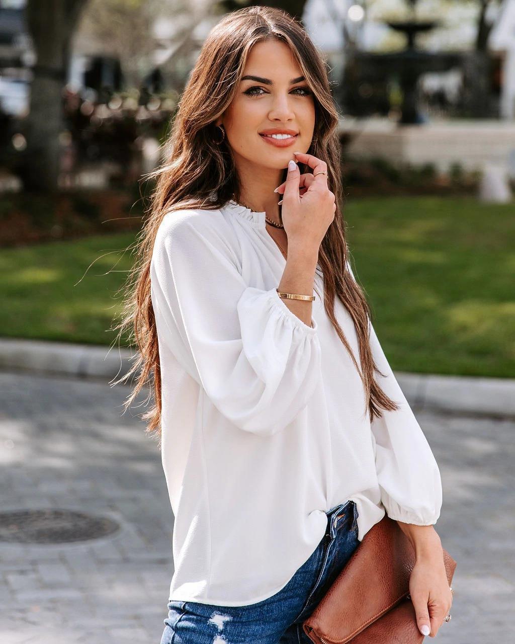 Damen Bluse mit legerem V-Ausschnitt und elegantem Puffärmel R&B