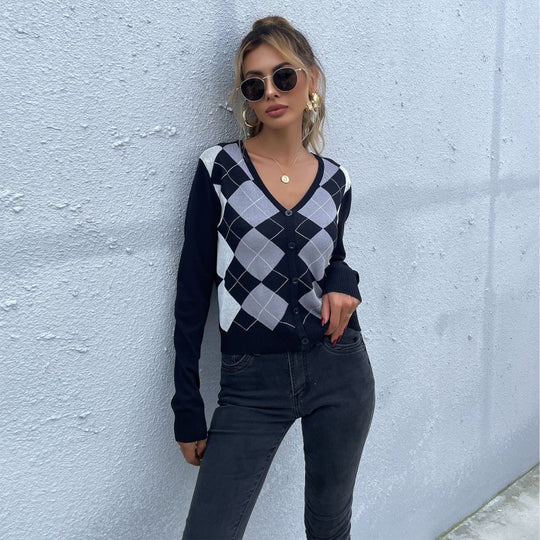 Damen Strickjacke mit Karomuster und modernen Akzenten R&B