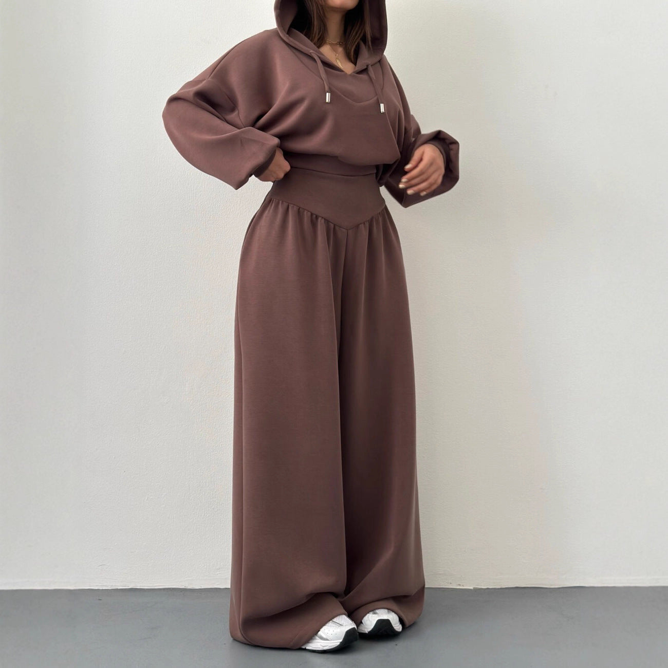 Damen nan luxuriöses Freizeitset Kapuzenpullover mit V-Ausschnittdetail und Culotte mit hoher Taille R&B