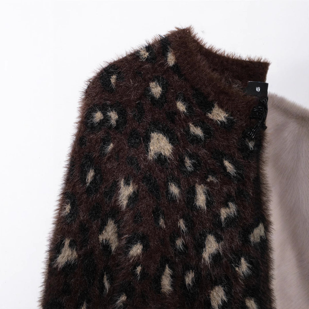 Damen Kuschelige Leopardenmuster-Strickjacke mit eleganten Knopfdetails R&B
