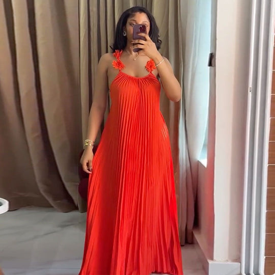 Damen Elegantes Maxikleid mit lässigem Faltenwurf und dekorativen Schulterblüten R&B
