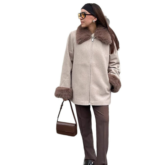 Damen Woolrich Jacke mit glamourösem Pelzbesatz R&B