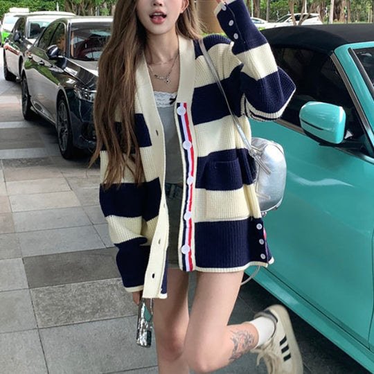 Damen lässiger Strickcardigan mit gestreiftem Muster und praktischen Taschen R&B