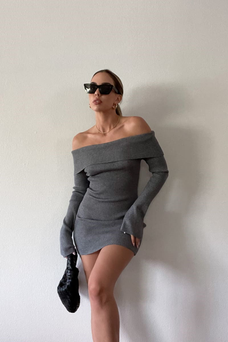 Damen figurbetontes, off-shoulder Strickkleid mit langen Ärmeln R&B