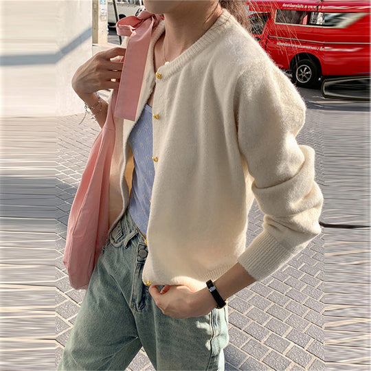 R&B | Strickjacke - Retro Rundhalsausschnitt - Kleine goldene Knopfdetails