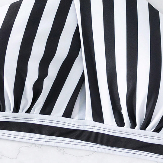 Damen Triangel-Bikinioberteil mit verspieltem Wickeldesign und eleganten Streifen R&B
