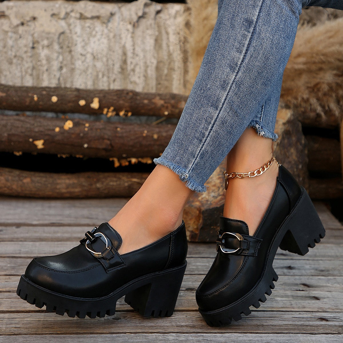 Damen Blockabsatz-Schuhe mit markanter Sohle und modischen Schnallen R&B