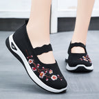 Damen nan bestickter gestrickter Slip-On Sneaker mit Mary-Jane Riemen und stoßdämpfender EVA-Sohle R&B