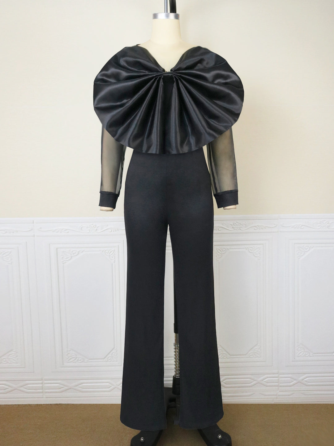 Damen Eleganter Jumpsuit mit voluminösem Satinkleid R&B