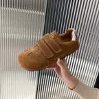 Damen Sportliche Velours Sneaker mit verstellbarem Klettverschluss und ergonomischer Sohle R&B