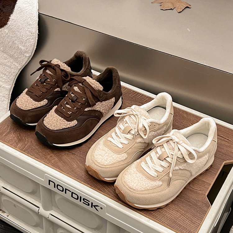 Damen sportliche Sneaker mit kuscheligem Fellkragen und rutschfester Gummisohle R&B
