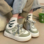 Damen Sportliche Sneaker mit modischem Obermaterial und innovativem Schnürdesign