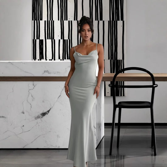 Damen Elegantes Maxikleid mit schmalem Schnitt und verführerischem Rücken R&B