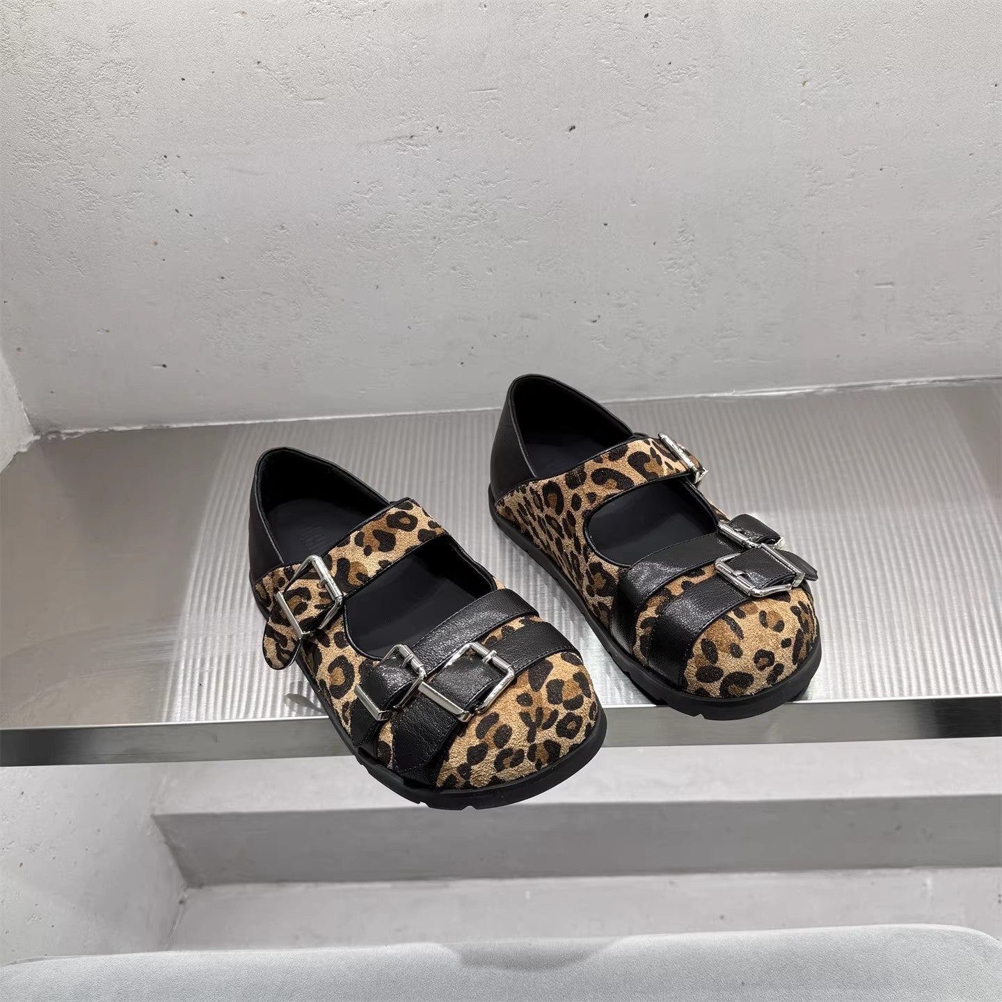 Damen Komfortable Ballerinas mit verstellbaren Schnallen R&B