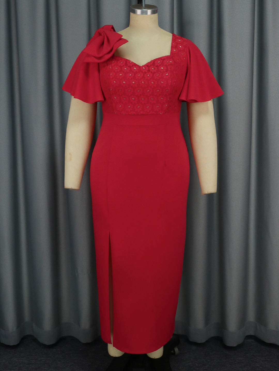 Damen Elegantes Abendkleid mit floralem Spitzenoberteil und voluminösen Rüschensäumen R&B