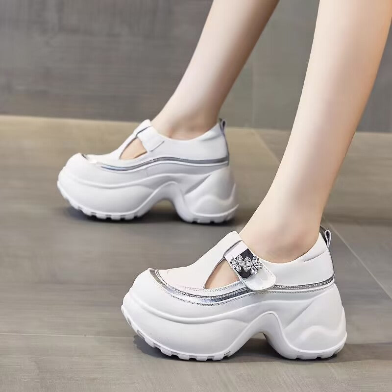 Damen Chunky Schnürschuhe mit verstellbarem Riemen und modischen Blütenapplikationen R&B