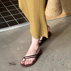 Damen Zehentrenner-Sandalen mit geflochtenem Riemendesign und ergonomischem Fußbett R&B
