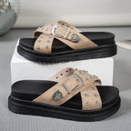 Damen Badesandalen mit modischem Riemendesign und eleganten Nieten R&B