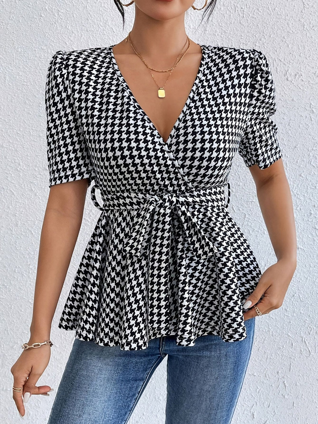 Damen Wickelbluse mit ausgefallenem Karomuster und tailliertem Design R&B