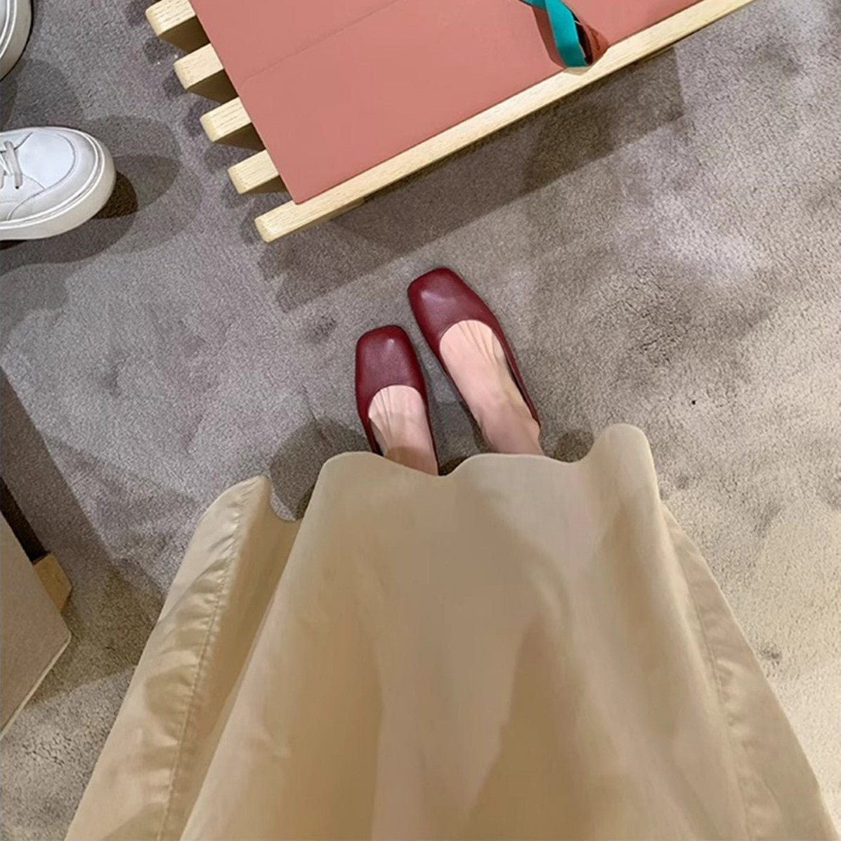 Damen Ballerinas im R&Brnen Quadratdesign mit feiner Struktur R&B